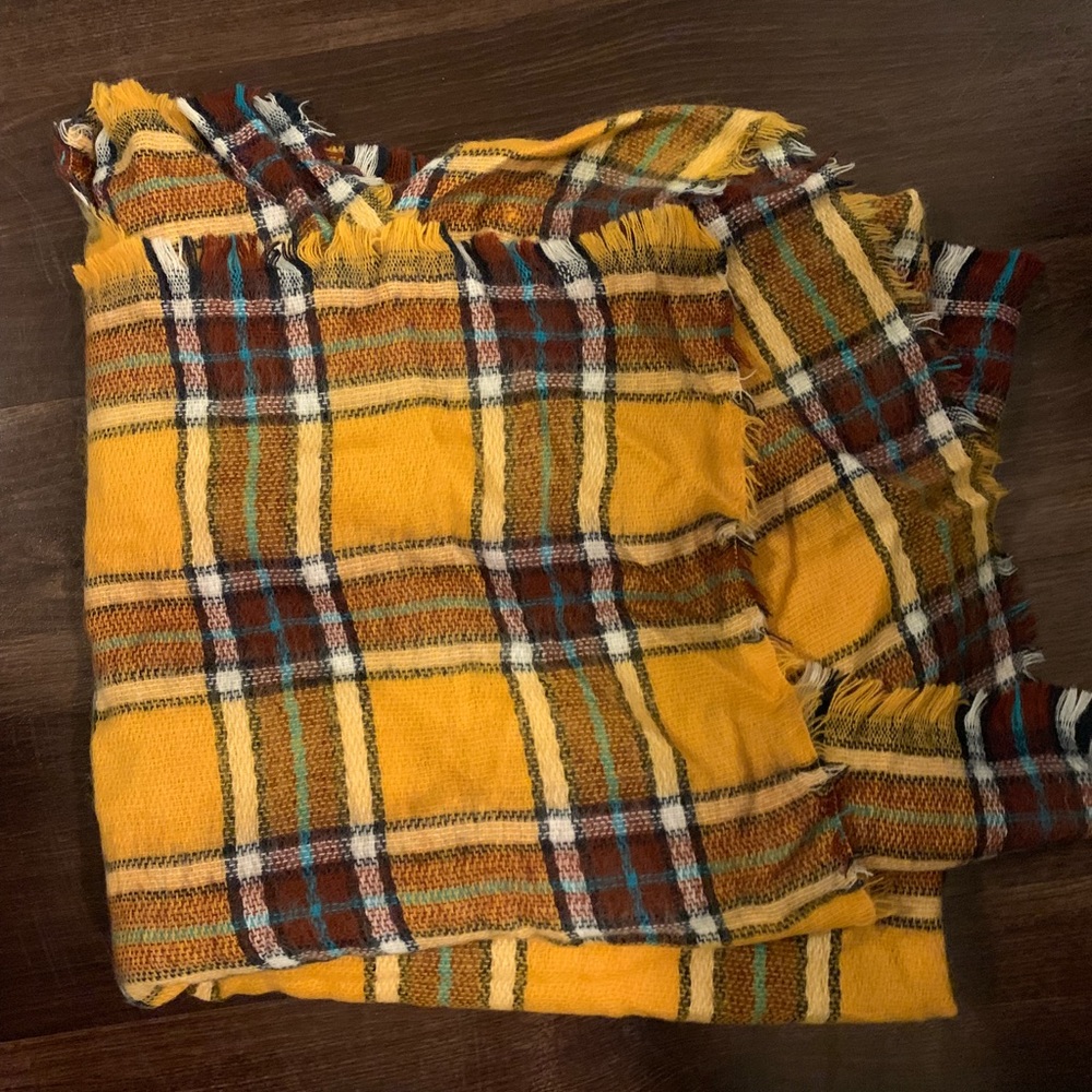 Bundle of 6 blanket scarves